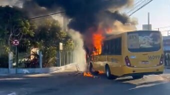 Ônibus foi incendiado e ocorrências foram registradas em outros bairros da região Norte. (Foto: Reprodução)