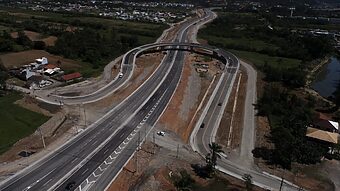 Novos cabos de reforço foram colocados na estrutura (Foto: Arteris Litoral Sul, Divulgação)