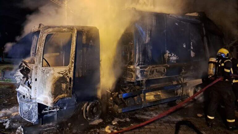 Caminhão foi incendiado no dia 12 de março de 2024 (Foto: Corpo de Bombeiros Militar, Divulgação)