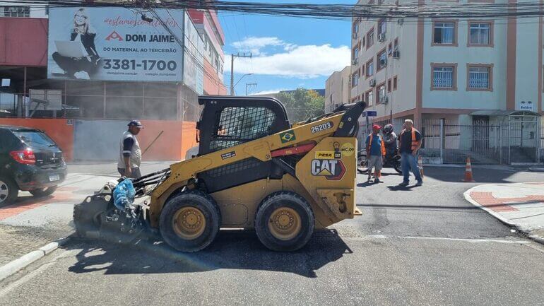 Faixas elevadas estão sendo feitas nos cruzamentos (Foto: Ney Bueno, Divulgação)