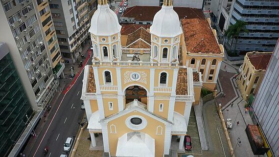 Concerto será no interior da Catedral Metropolitana de Florianópolis, no Centro (NSC TV, Reprodução)