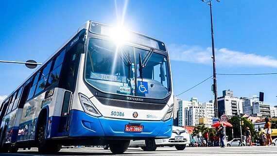 Oito linhas tiveram alterações em dias úteis (Foto: Tiago Ghizoni/Arquivo NSC)