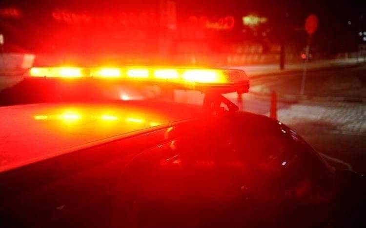 a vítima caminhava a pé em direção ao posto de saúde do bairro — (Foto: Arquivo NSC Total)