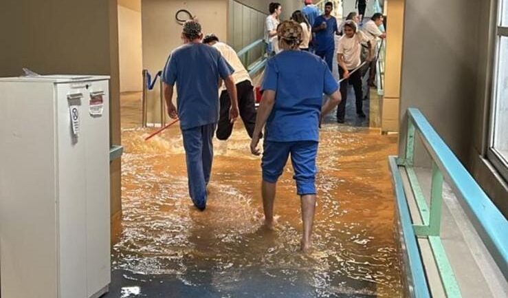 Hospital Infantil alagado em Florianópolis