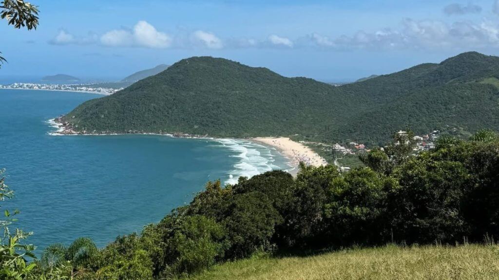 Já no levantamento de Short Stay — modelo de aluguel de curta duração, bastante utilizado em imóveis de temporada — Santa Catarina volta a brilhar. — (Foto: @florianopolis/Reprodução)