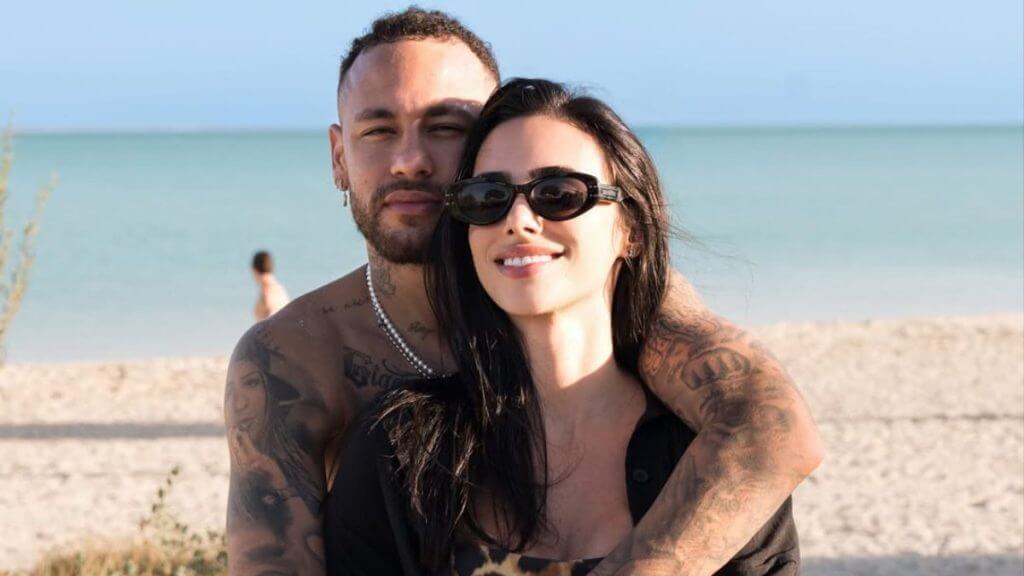 Neymar e Bruna Biancardi estão juntos desde 2021. — (Foto: Redes sociais/Reprodução)