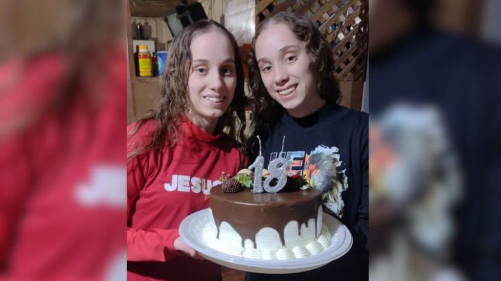 Gêmeas desaparecem após saírem de casa em Florianópolis. (Foto: Arquivo pessoal/Reprodução)