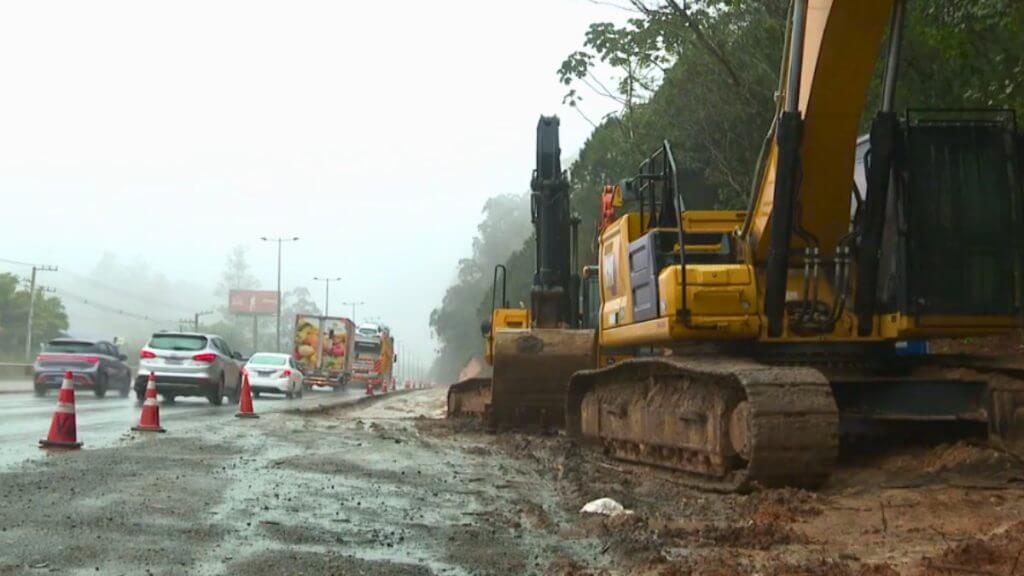 Obras de ampliação da SC-401 revelam inseguranças e medos de pedestres em Florianópolis. (Foto: NSC TV/Reprodução)
