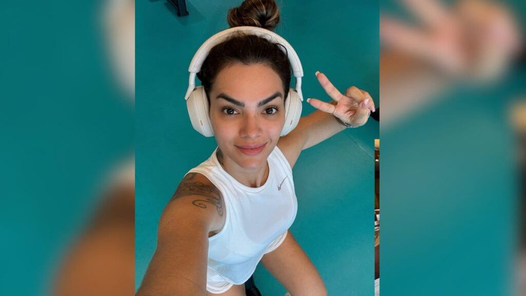 A cantora contou que ela e o filho, Artur, de 8 anos, passaram dias difíceis por conta de doenças que se sucederam desde o retorno das férias. "A força esgota", escreveu. (Foto: Reprodução/Redes sociais)