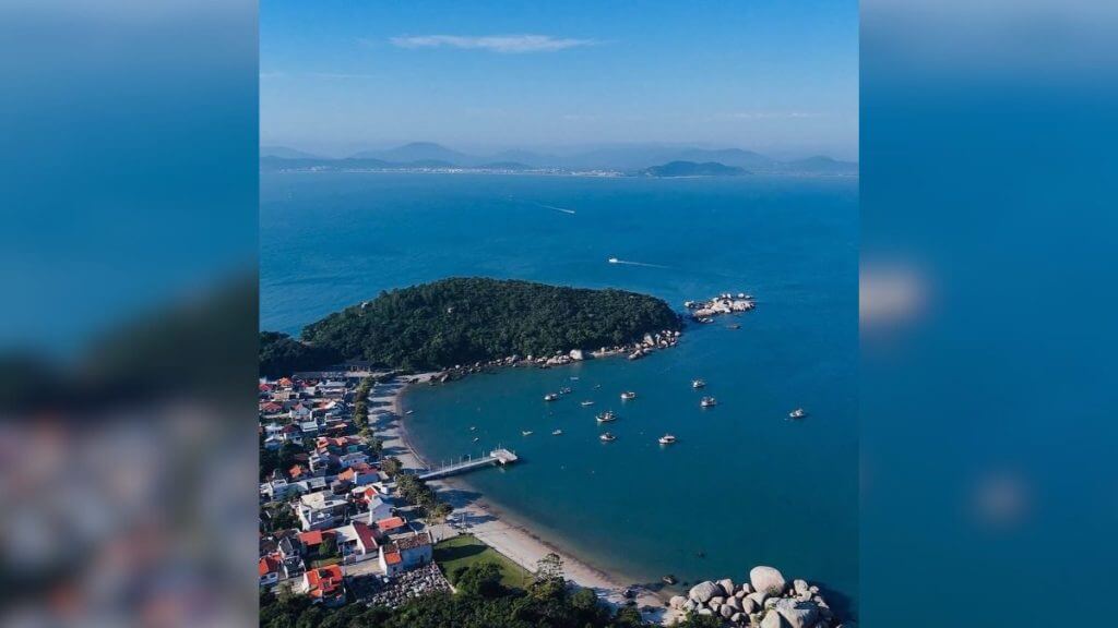 Cidade turística de SC faz série de proibições. (Foto: @governadorcelsoramosoficial/Reprodução)