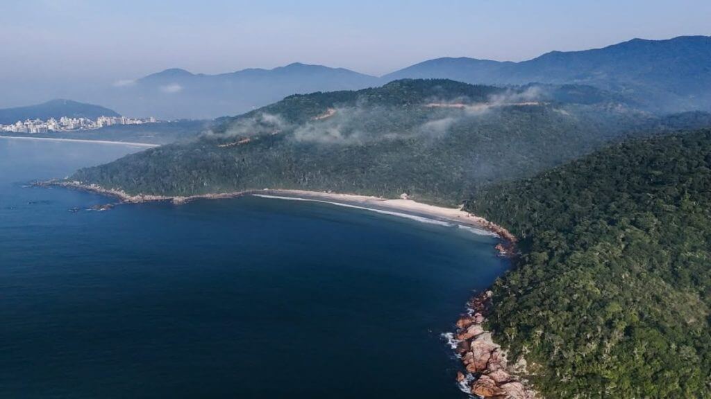 Cidade turística de SC faz série de proibições. (Foto: @governadorcelsoramosoficial/Reprodução)