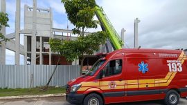 Trabalhador cai de 5 metros de altura em obra na Grande Florianópolis