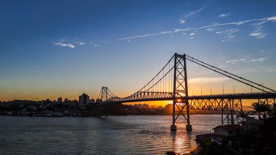 foto ponte hercílio luz
